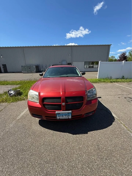 2005 Dodge Magnum 2nd Gen Wagon - Image 3 of 6