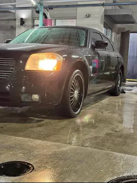 2005 Dodge Magnum SXT Sport Wagon 4D