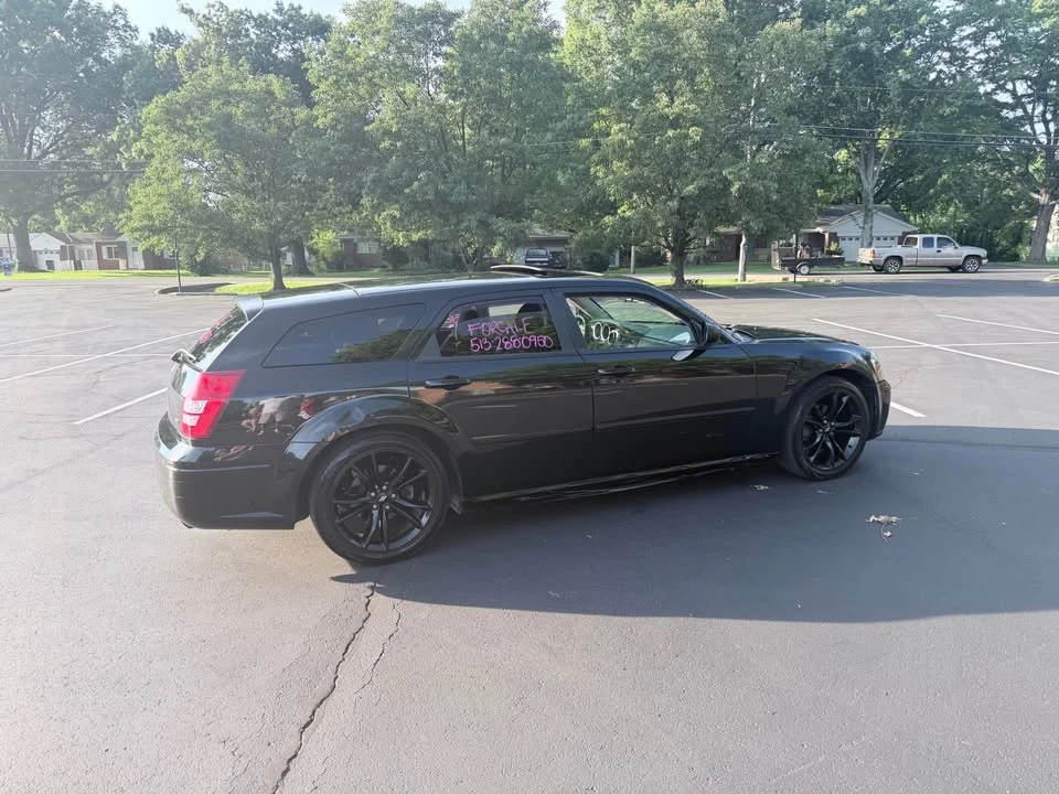 2005 Dodge Magnum 2nd Gen Wagon - Image 6 of 10
