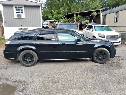 2005 Dodge Magnum SXT Sport Wagon 4D