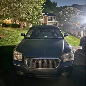 2005 Dodge Magnum SXT Sport Wagon 4D