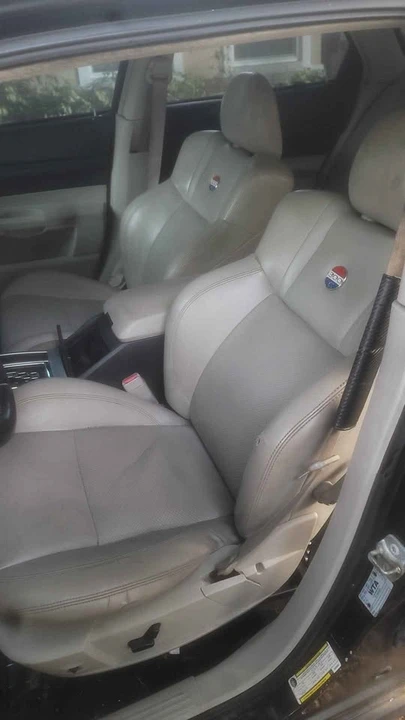 2005 Dodge Magnum 2nd Gen Wagon - Image 7 of 11