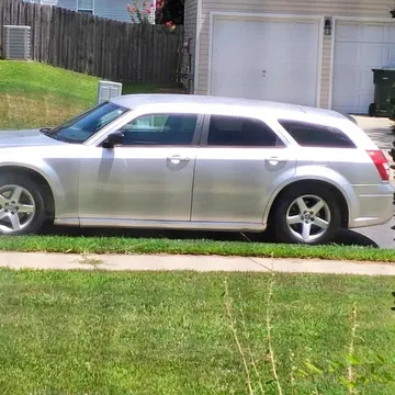 2005 Dodge Magnum Sport Wagon 4D