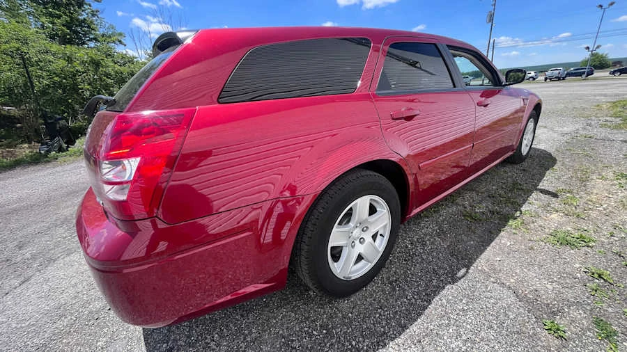 2005 Dodge Magnum 2nd Gen Wagon - Image 8 of 19