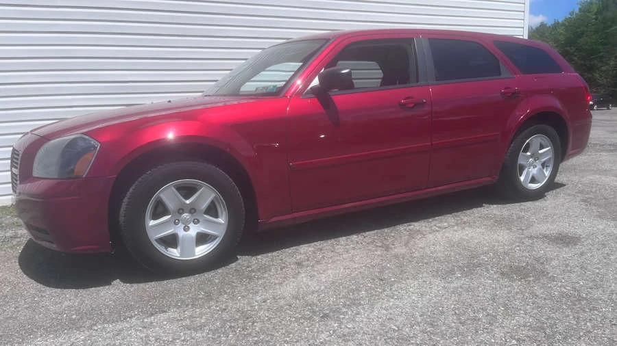 2005 Dodge Magnum 2nd Gen Wagon - Image 7 of 19