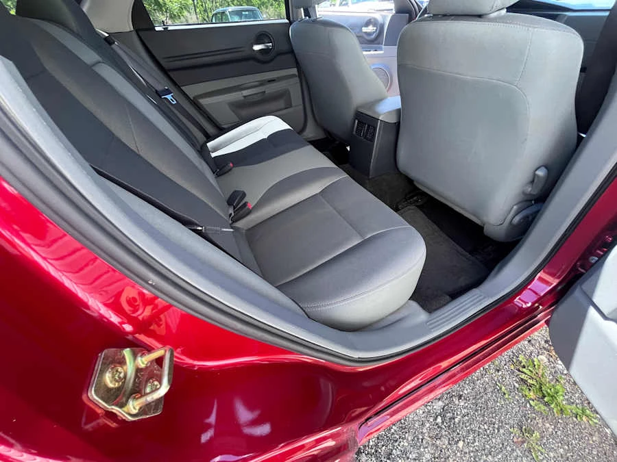 2005 Dodge Magnum 2nd Gen Wagon - Image 12 of 19