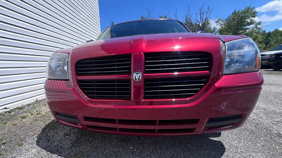 2005 Dodge Magnum 2nd Gen Wagon - Image 4 of 19