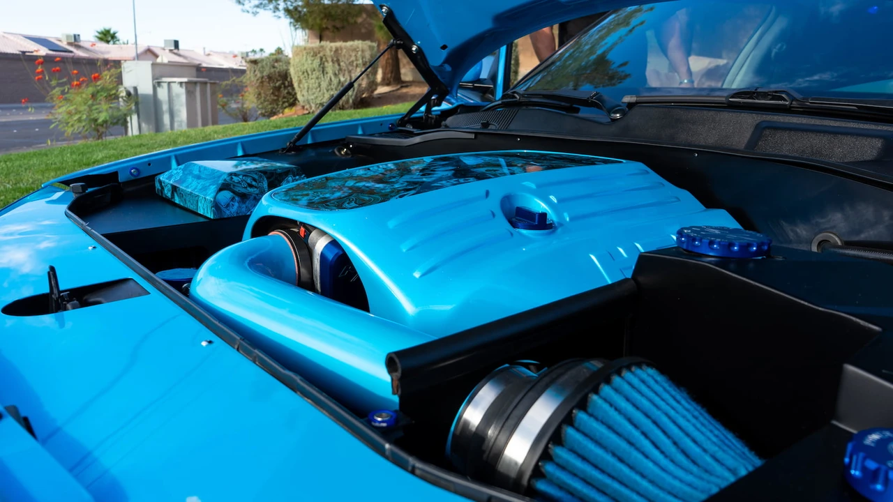 2005 Dodge Magnum 2nd Gen Wagon - Image 13 of 31