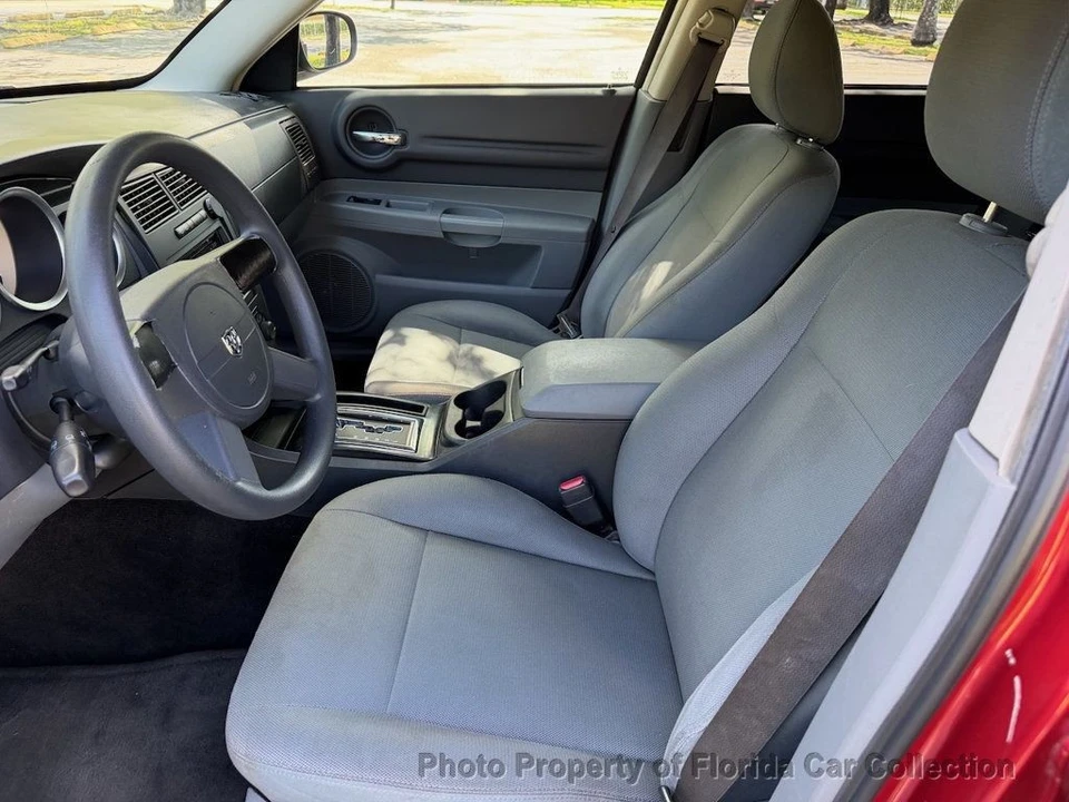 2005 Dodge Magnum 2nd Gen Wagon - Image 9 of 12