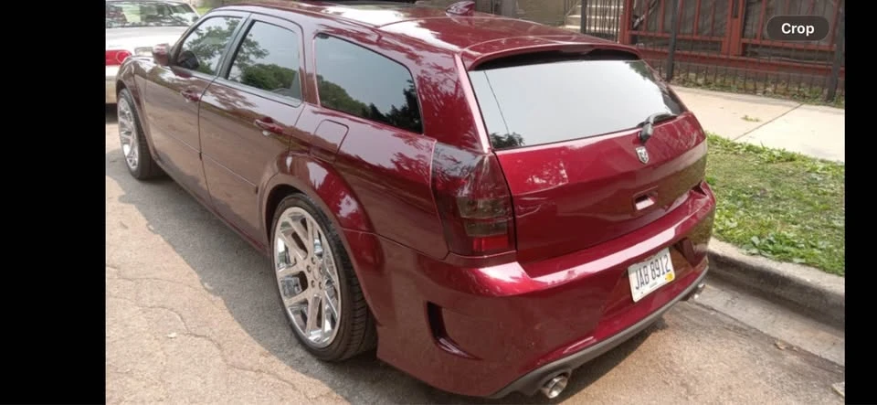 2005 Dodge Magnum 2nd Gen Wagon - Image 6 of 9