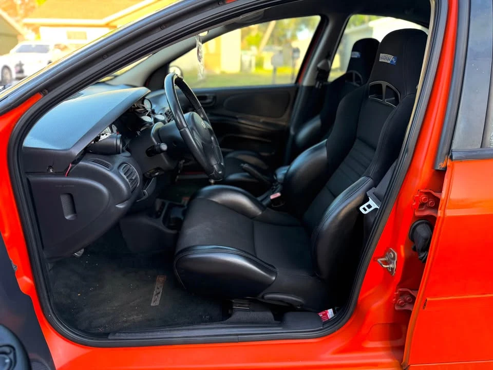 2005 Dodge Neon - Image 14 of 14