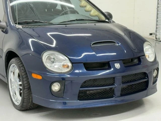 2005 Dodge Neon - Image 11 of 12
