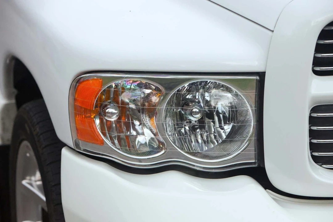 2005 Dodge Ram SRT-10 3rd Gen - Image 15 of 31