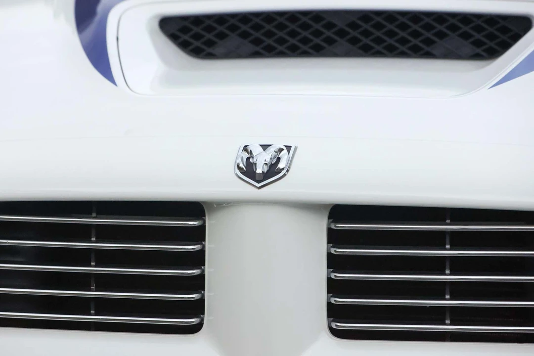 2005 Dodge Ram SRT-10 3rd Gen - Image 14 of 31