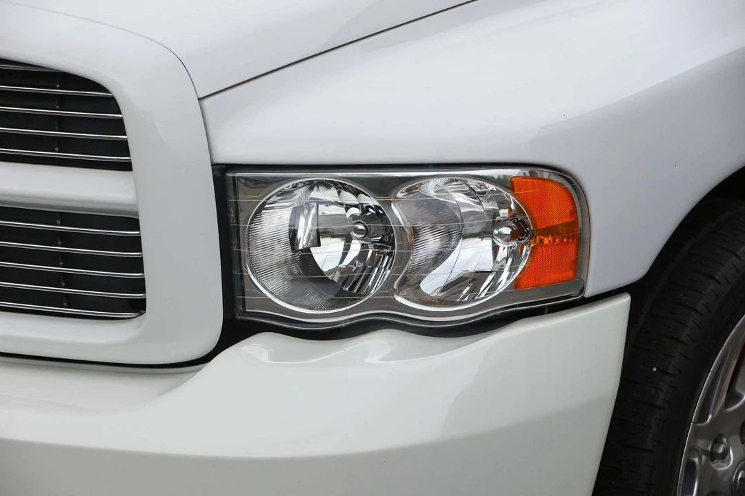2005 Dodge Ram SRT-10 3rd Gen - Image 13 of 31