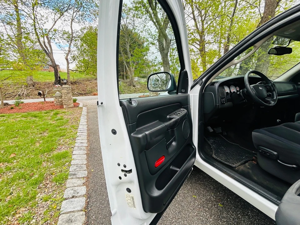 2005 Dodge Ram 3rd Gen - Image 23 of 31