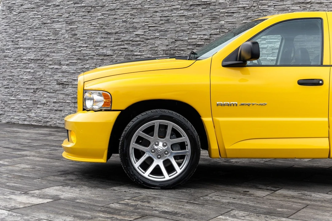 2005 Dodge Ram SRT-10 3rd Gen - Image 14 of 21