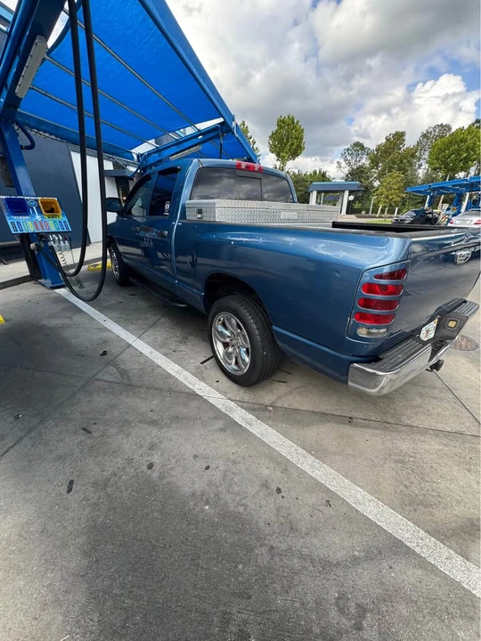 2005 Dodge Ramcharger - Image 9 of 12