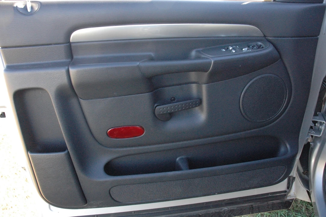 2005 Dodge Ram SRT-10 3rd Gen - Image 20 of 31