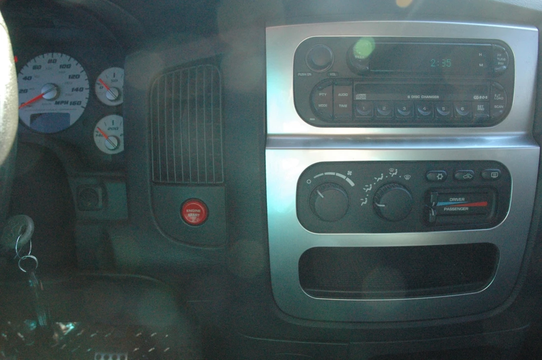 2005 Dodge Ram SRT-10 3rd Gen - Image 21 of 31