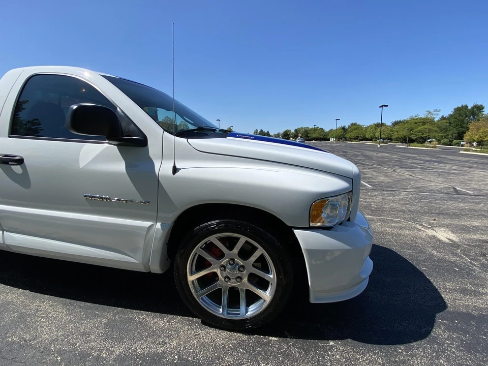 2005 Dodge Ram SRT-10 3rd Gen - Image 15 of 31