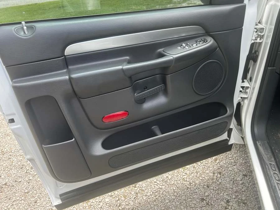 2005 Dodge Ram SRT-10 3rd Gen - Image 12 of 17