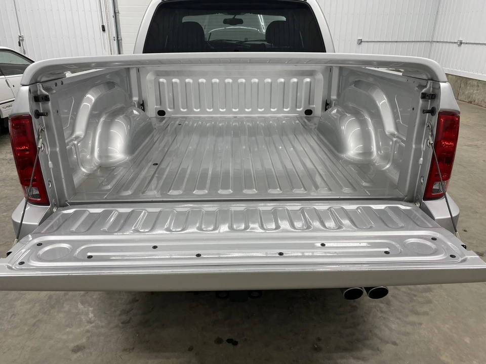 2005 Dodge Ram SRT-10 3rd Gen - Image 23 of 31