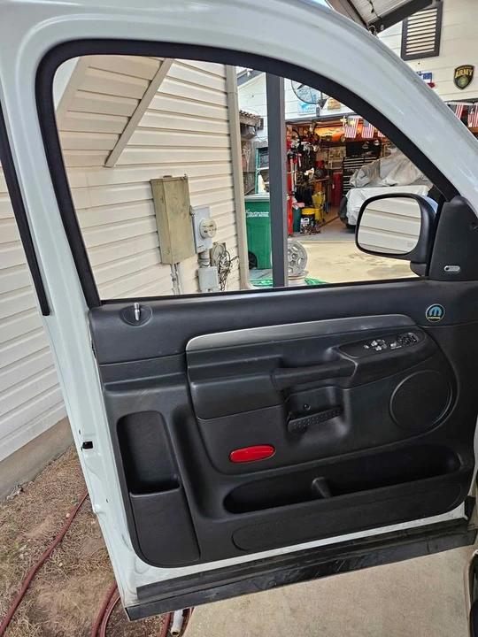 2005 Dodge Ram SRT-10 3rd Gen - Image 8 of 10