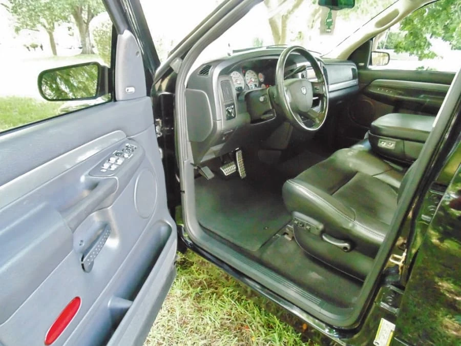 2005 Dodge Ram SRT-10 3rd Gen - Image 4 of 10