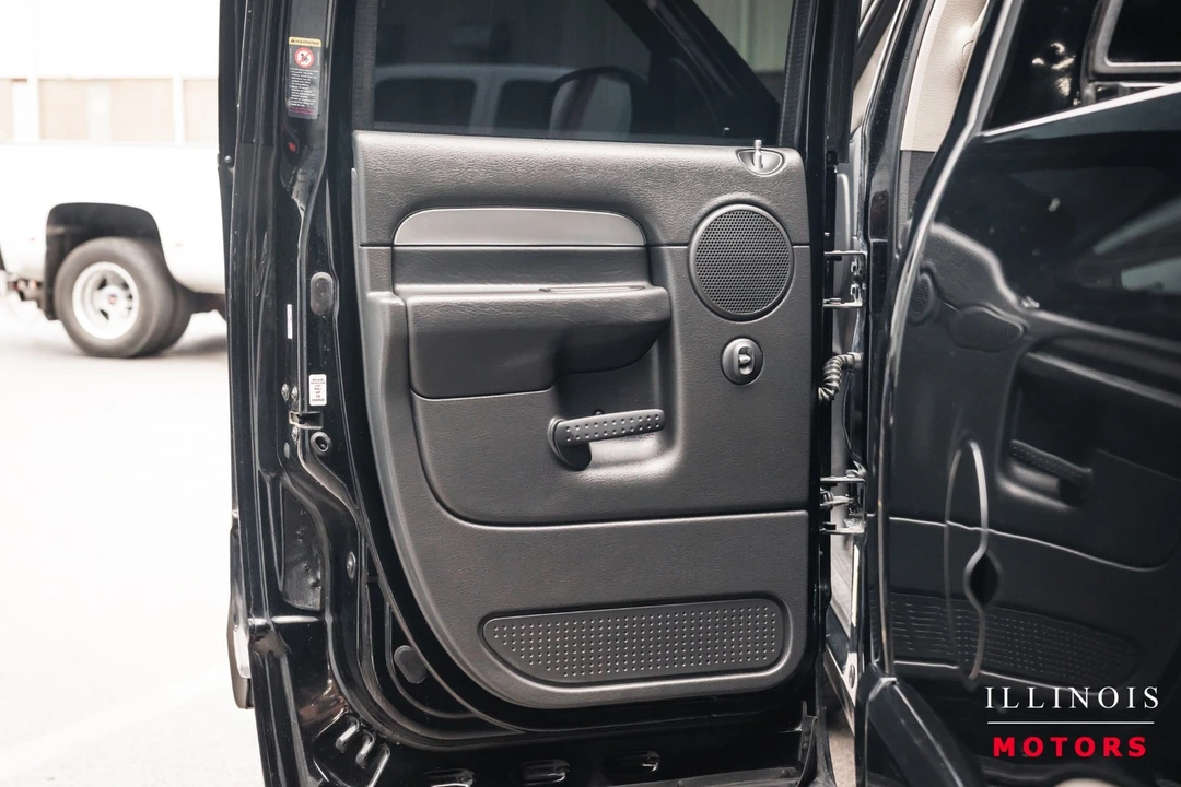 2005 Dodge Ram SRT-10 3rd Gen - Image 28 of 31