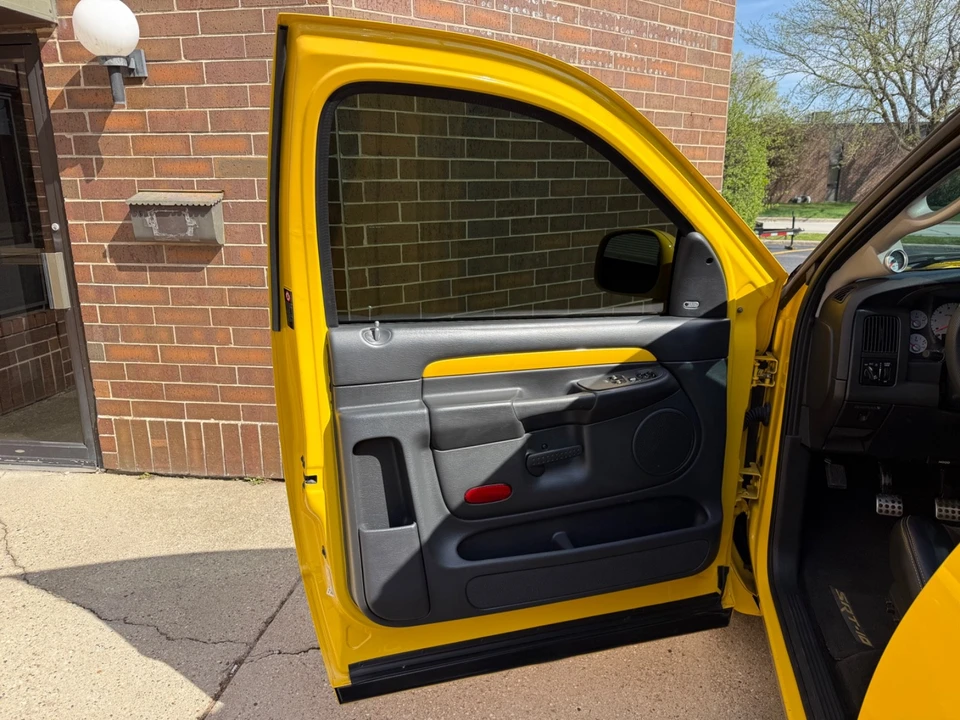 2005 Dodge Ram SRT-10 3rd Gen - Image 24 of 31
