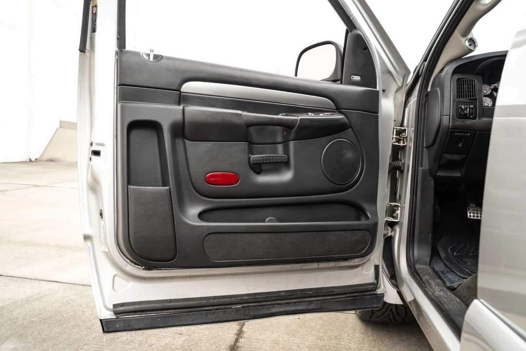 2005 Dodge Ram SRT-10 3rd Gen - Image 17 of 31