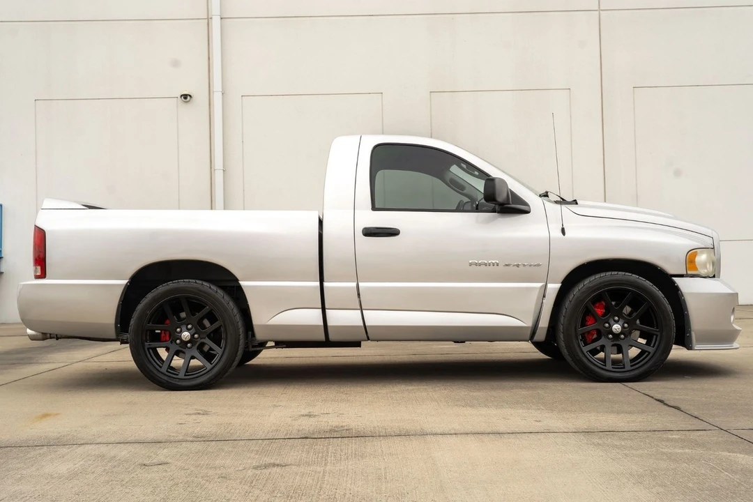 2005 Dodge Ram SRT-10 3rd Gen - Image 10 of 31