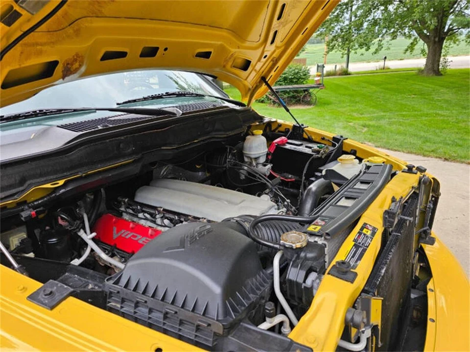 2005 Dodge Viper 3rd Gen - Image 16 of 31