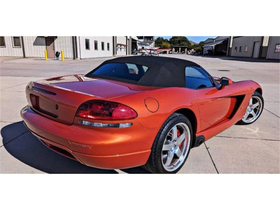 2005 Dodge Viper 3rd Gen - Image 2 of 8