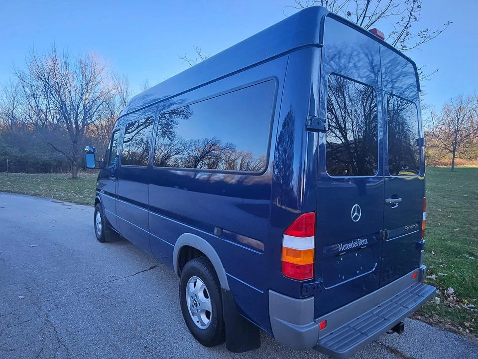 2005 Mercedes-Benz T1N Sprinter - Image 8 of 24