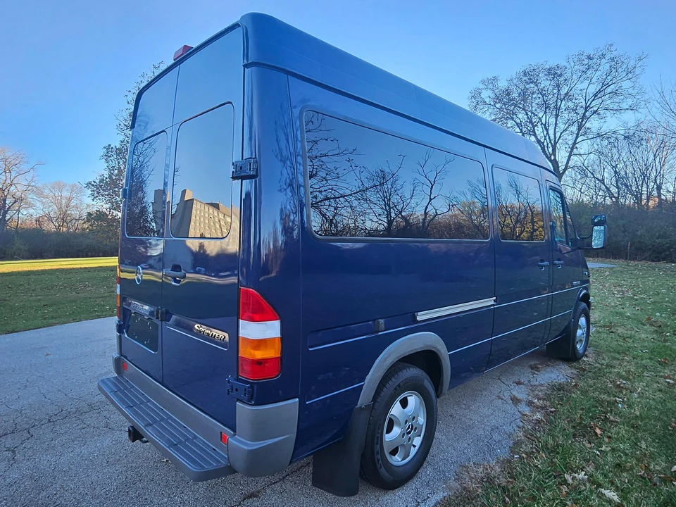 2005 Mercedes-Benz T1N Sprinter - Image 9 of 24