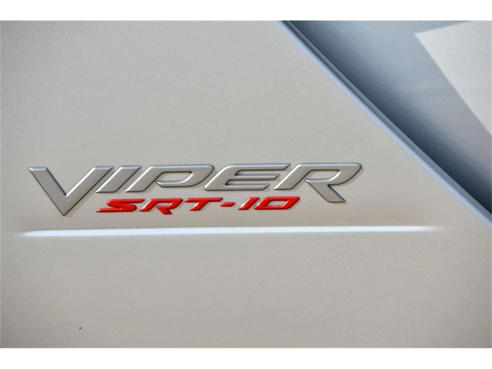 2005 Dodge Viper 3rd Gen - Image 13 of 31
