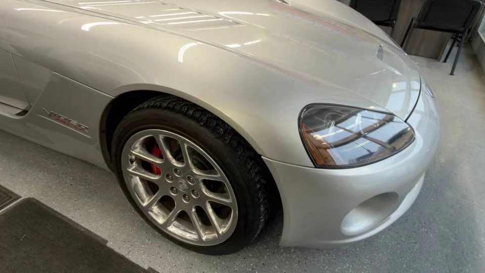 2005 Dodge Viper - Image 17 of 20