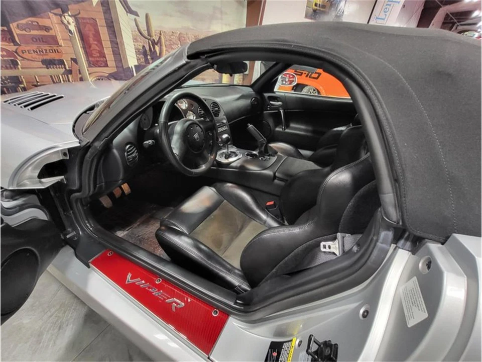 2005 Dodge Viper 3rd Gen - Image 23 of 31