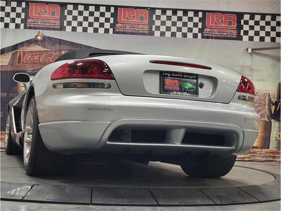 2005 Dodge Viper 3rd Gen - Image 14 of 31
