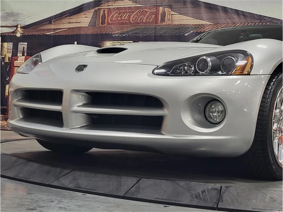 2005 Dodge Viper 3rd Gen - Image 13 of 31