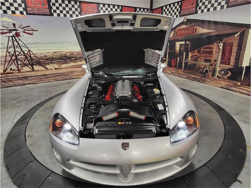 2005 Dodge Viper 3rd Gen - Image 15 of 31