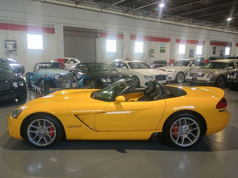 2005 Dodge Viper 3rd Gen - Image 3 of 12