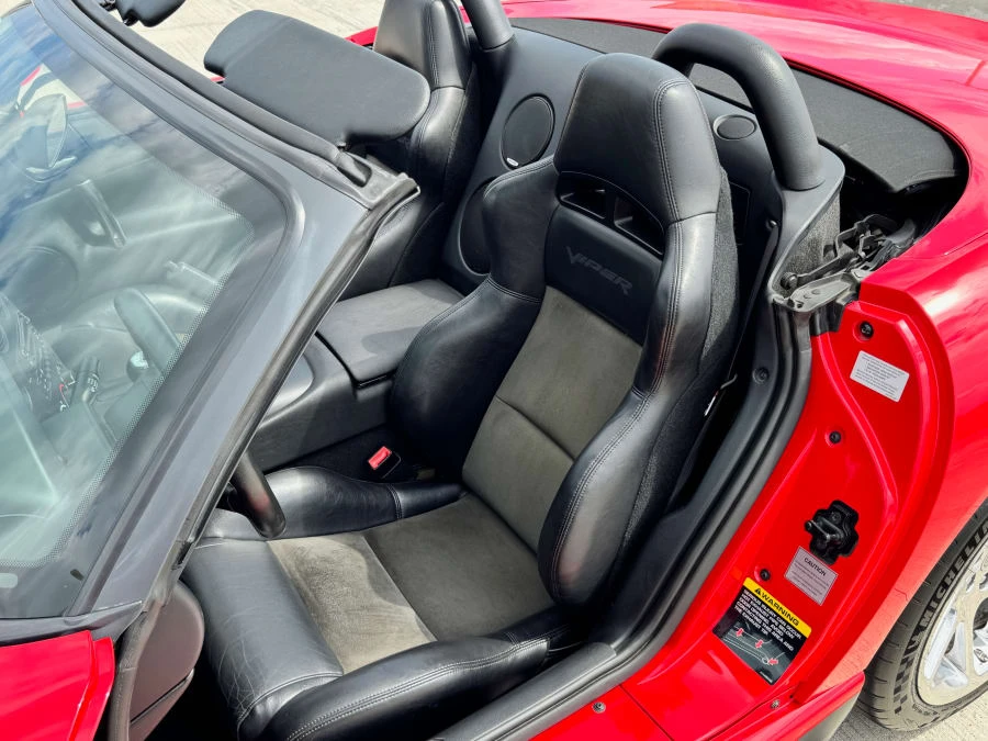 2005 Dodge Viper 3rd Gen - Image 13 of 22