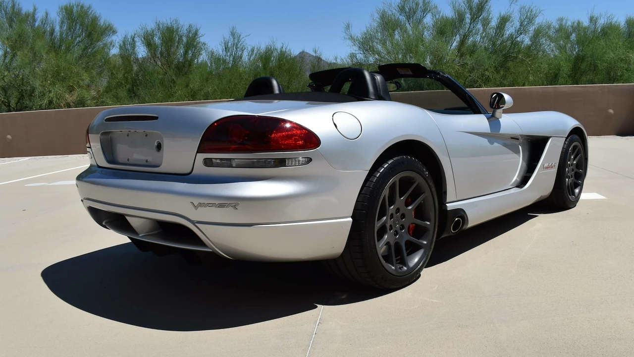 2005 Dodge Viper 3rd Gen - Image 10 of 11