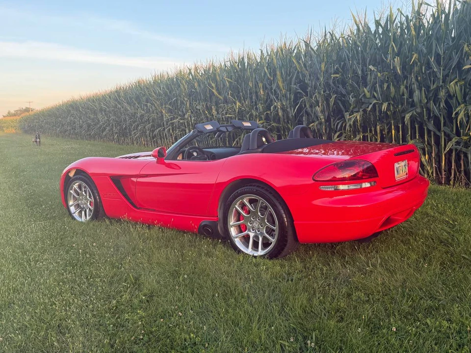 2005 Dodge Viper 3rd Gen - Image 3 of 9