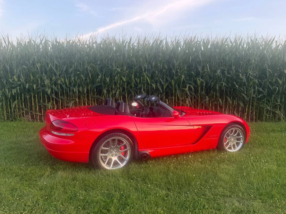 2005 Dodge Viper 3rd Gen - Image 4 of 9