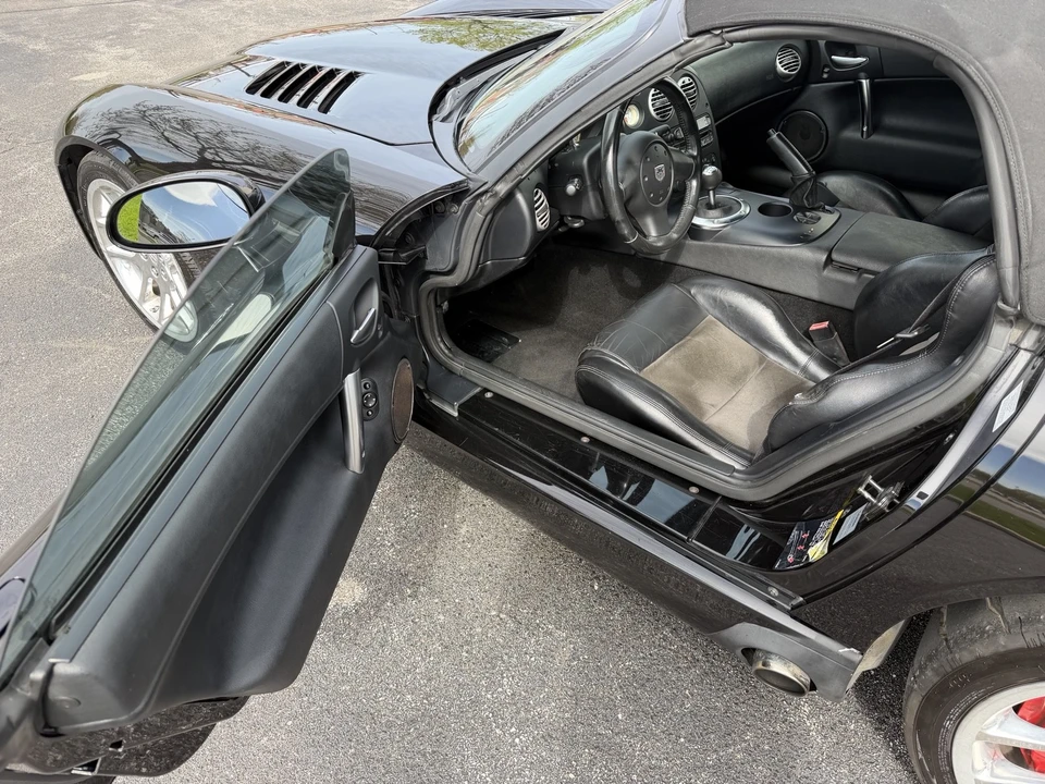 2005 Dodge Viper 3rd Gen - Image 14 of 26