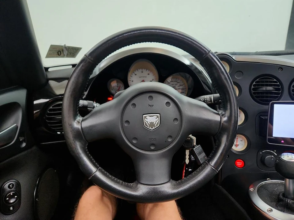 2005 Dodge Viper 3rd Gen - Image 17 of 31